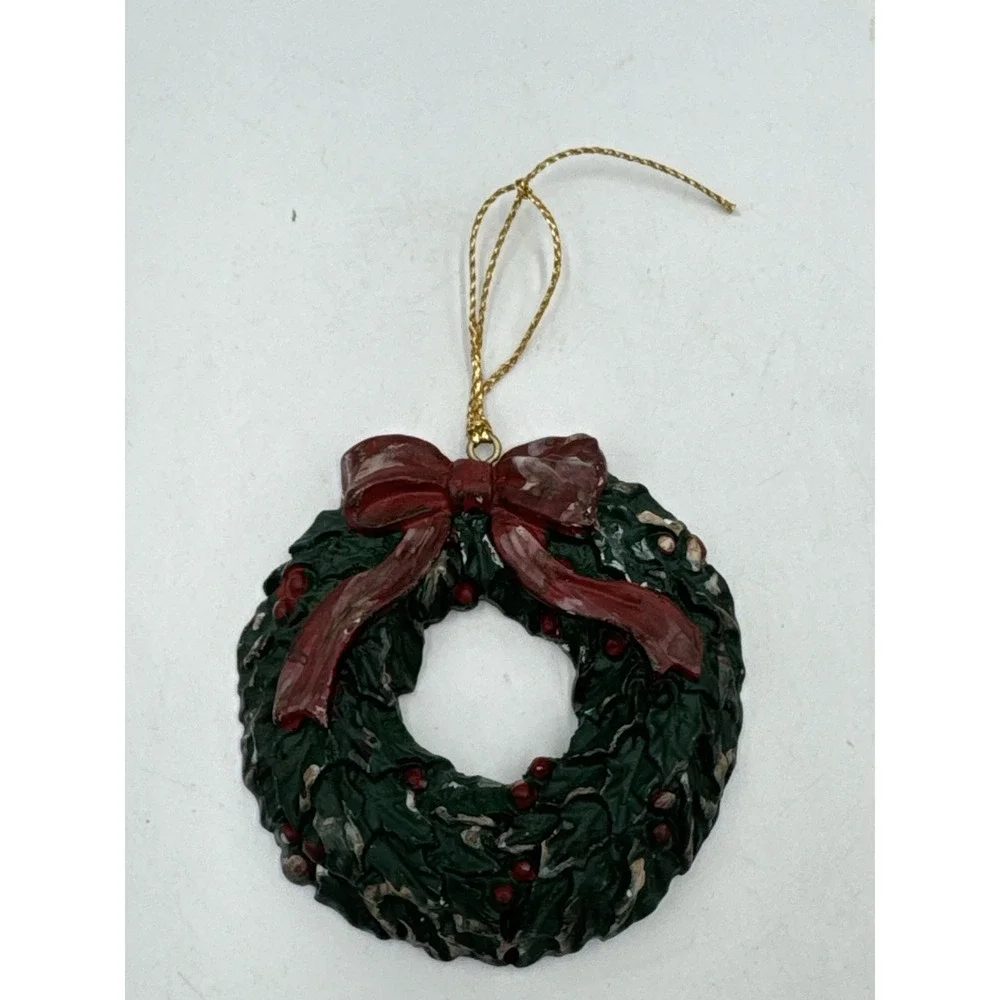 Classic Christmas Wreath ornament